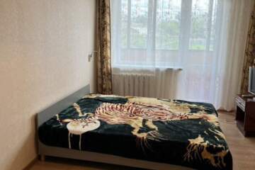 1-к квартира, 42 м², 2/5 эт.