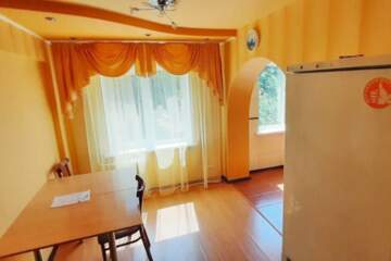 2-к квартира, 60 м², 3/5 эт.