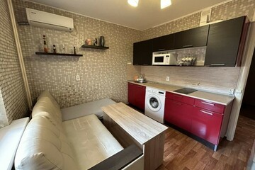 2-к квартира, 42 м², 3/16 эт.